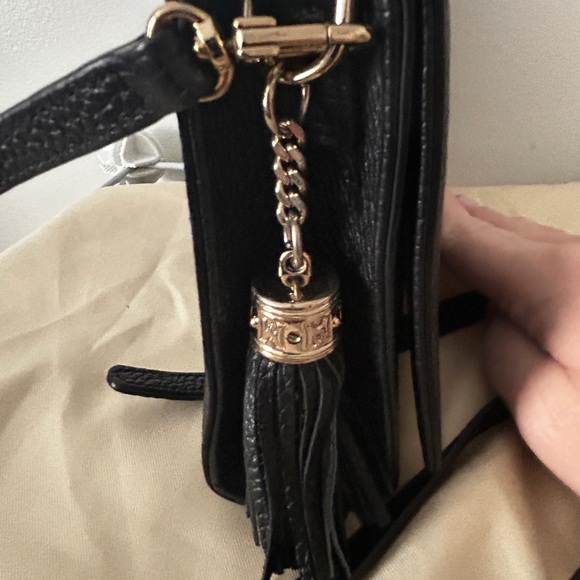 Have you met MetroCity??? This Black Crossbody Bag. Pebble Leather from Italy? - Picture 3 of 9